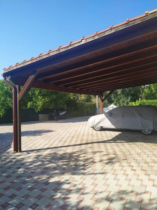 Greek Style Ground Floor Apartment & Pool Ialysos  Exteriér fotografie